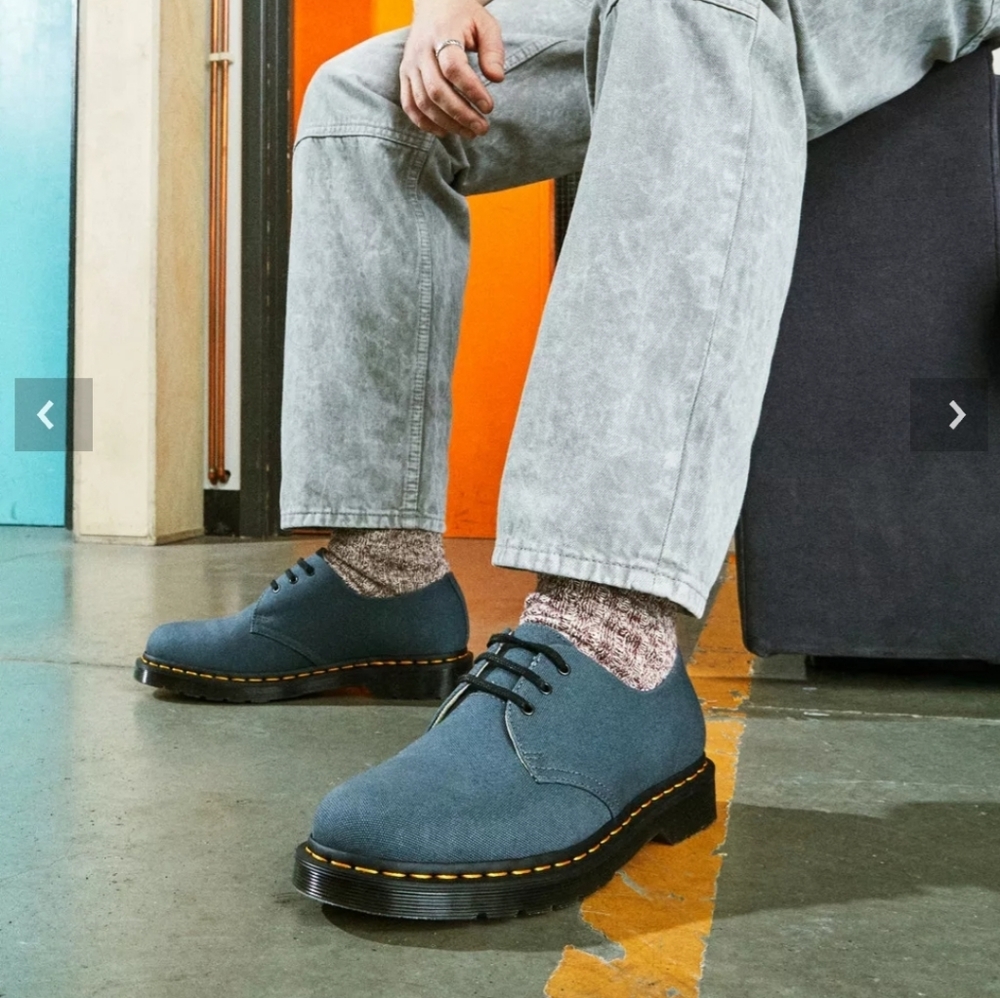 Dr. Martens Canvas Oxfords 1461 Unisex Sz 7 men Sz 8 women in Grey